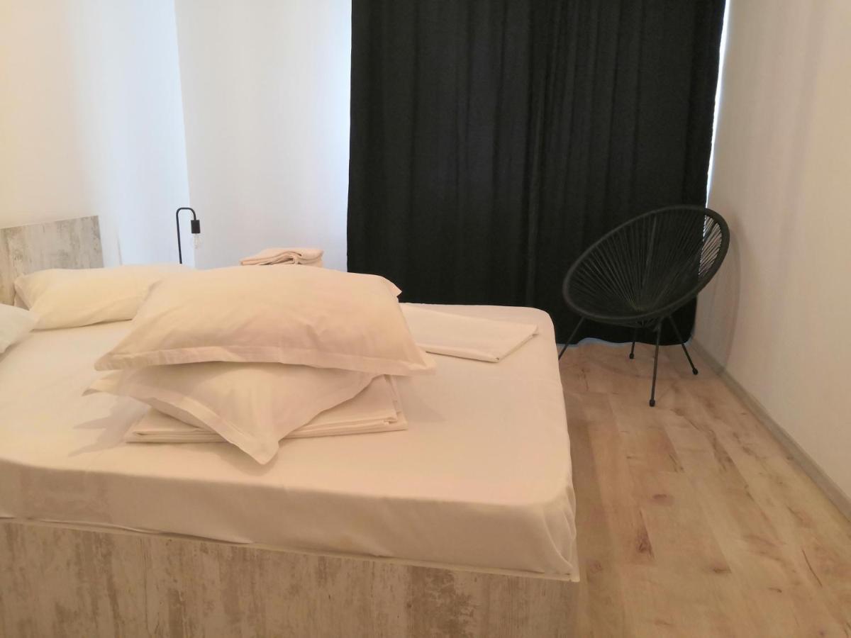 Apartament Dolce Vita นาโวดาริ ภายนอก รูปภาพ